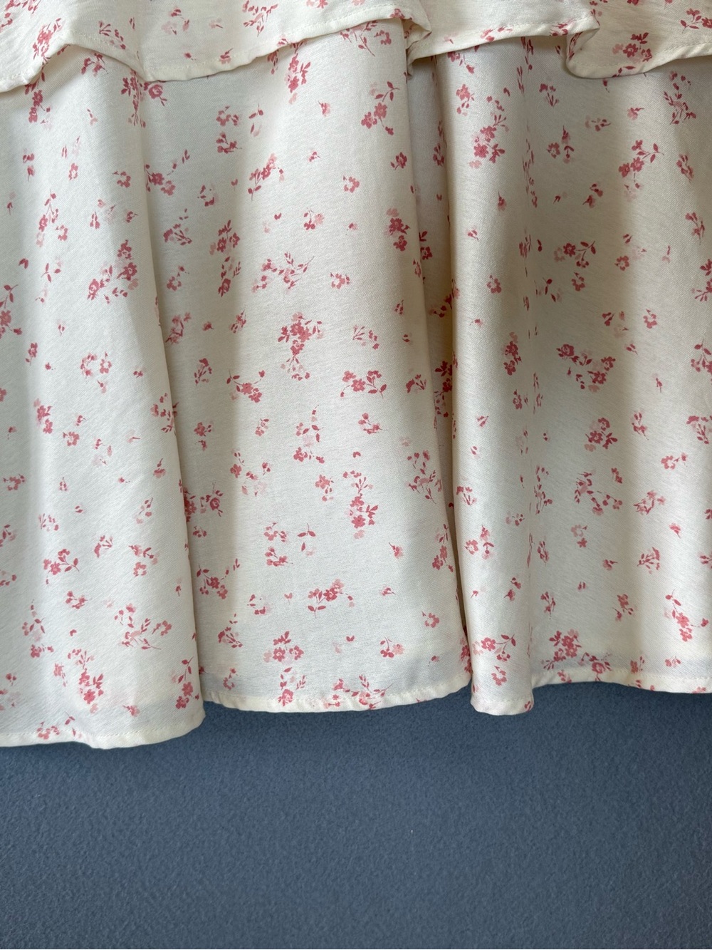 Trixxi Floral Tiered Maxi Dress Cream Pink Lace-Up Front Cottagecore Size M NWT - Picture 9 of 13